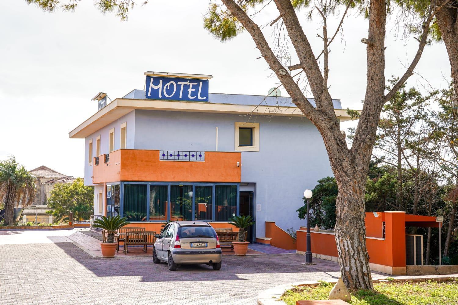 Motel - Hotel Nautico Pozzallo Buitenkant foto